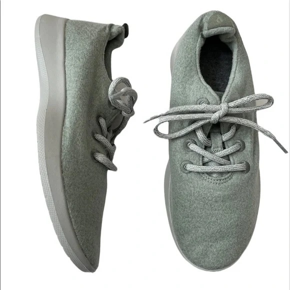 allbirds Shoes - Allbirds Wool Runners in Hazy Pine (Light Green) Size 10